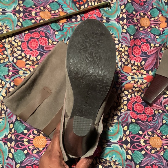 New Report Monroe Grey Suede Boots with buckles Size 10 - Picture 11 of 12